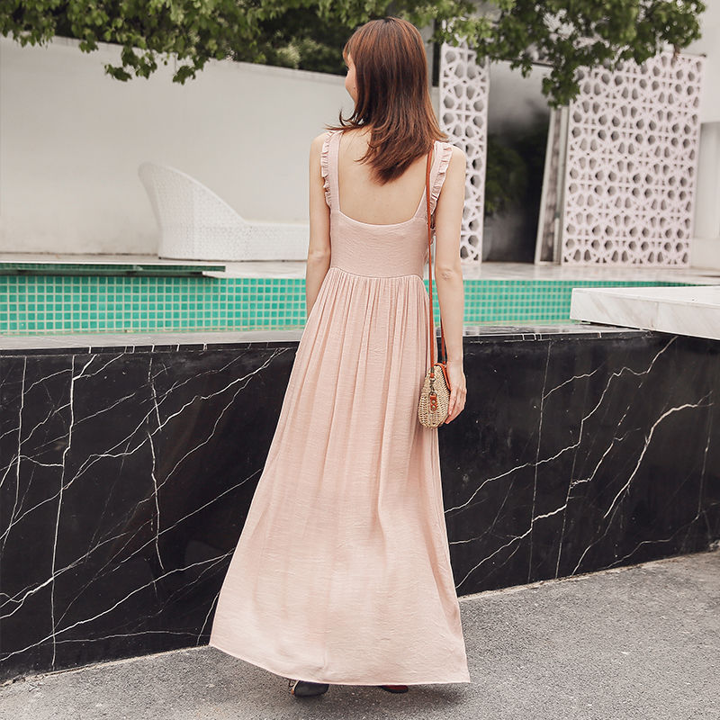 现在的女人真开放，逛街这样穿，太美了，十个男人九个回头