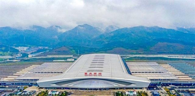 中国西南部最大火车站，拥有29个站台面，不在成都，是你家乡吗