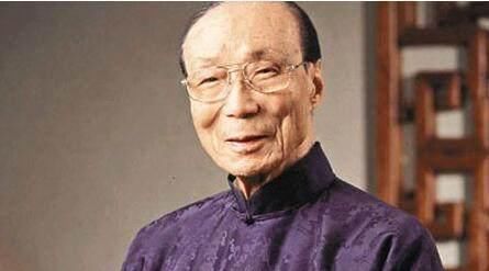 女子举横幅向古天乐借钱救父，古说要了解清楚，网称这是道德绑架