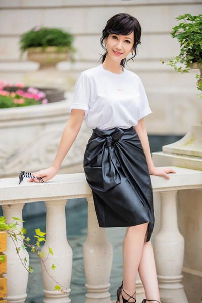 55岁叶童已经老的不堪回首，而63岁赵雅芝却嫩的始终如一！