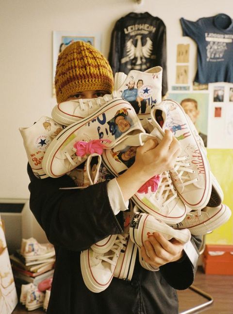  『联名』小花联名也有支线！这双 Converse 光看鞋垫就想买