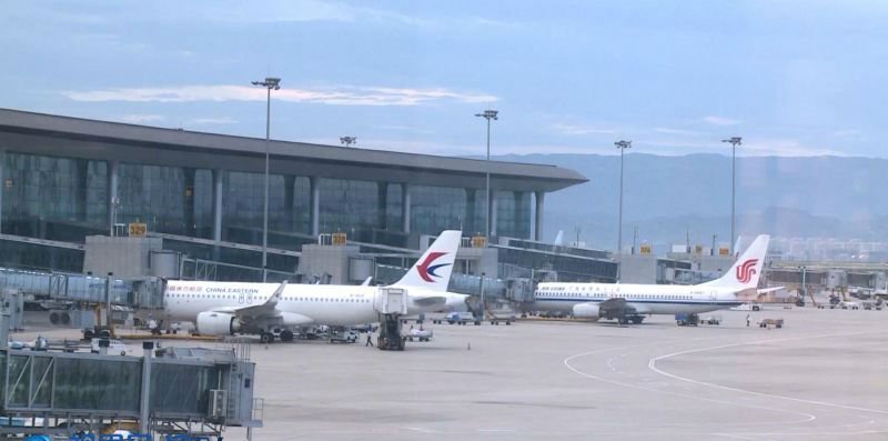 中秋小长假第一天 重庆机场起降航班超850架次