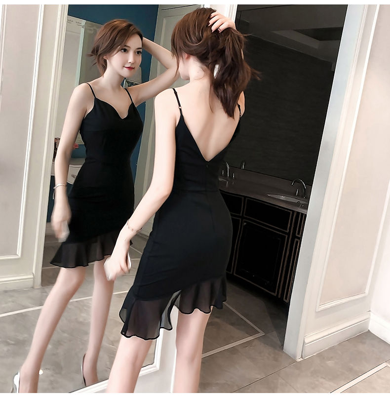 好迷人的“齐 臀裙”!勾勒女人丰腴身形，美得绅士看了也呆眼