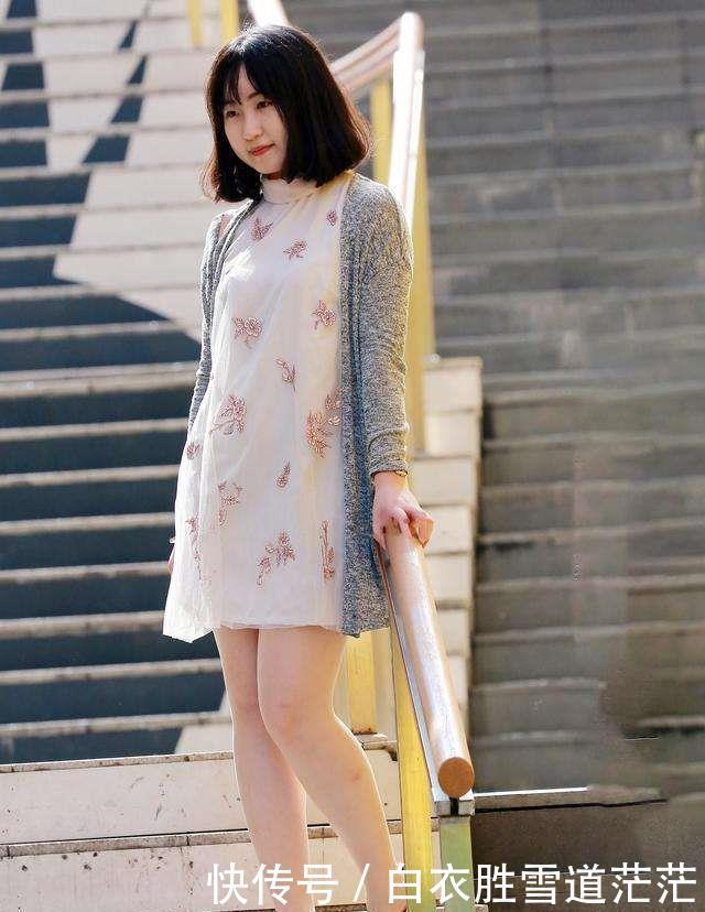 街拍：唯美系女生，荷叶边衬衣配鱼尾裙好看，图六小姐姐是真爱