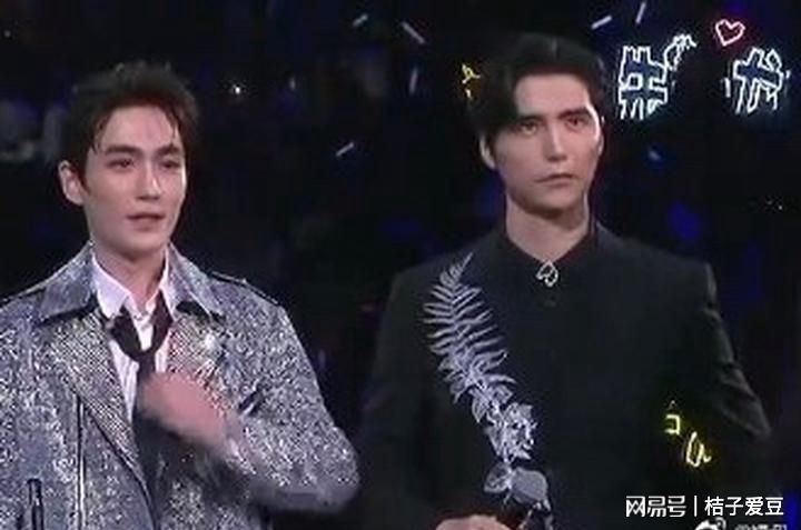 朱一龙阿云嘎同框