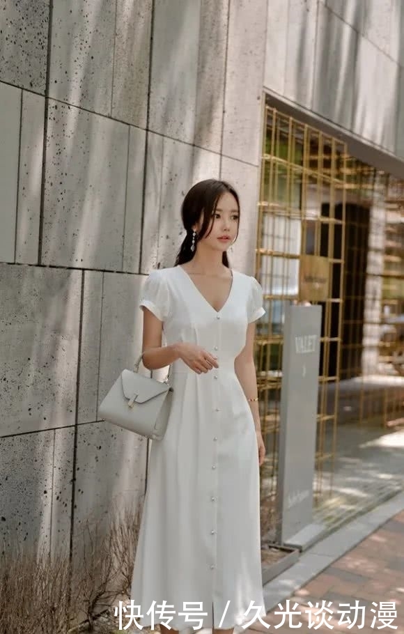 云霄:美图图鉴:孙允珠,云霄炫白飘影宫廷袖清纯长裙