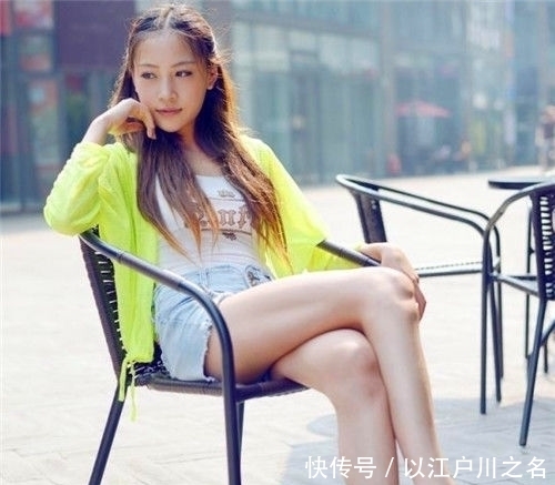  「气质」街拍：温文儒雅的小姐姐，仙女般的气质，让人心动的感觉