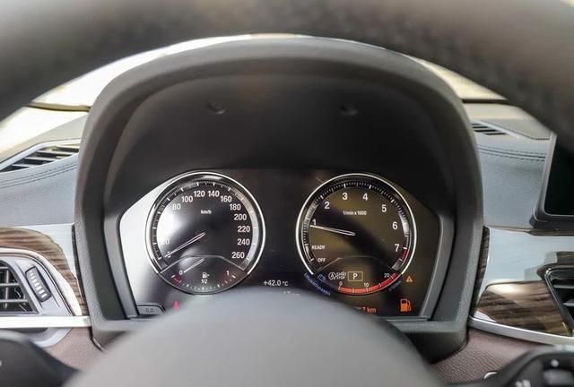  [虚拟座舱系统]30万买豪华SUV，你纠结的这几款，我都帮你盘清楚了！
