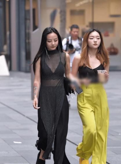  嫂子|嫂子嫌天气热, 裙子穿了像没穿, 表哥都快成醋坛子了