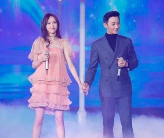 这次被打脸了!唐嫣罗晋分手传闻不攻自破，罗晋用手告诉你真相!