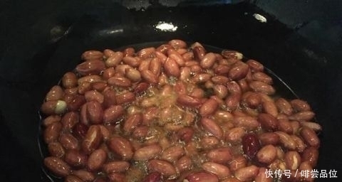 【花生米】炒花生米时,万万不要直接下油锅炒,多加这1步,每一粒都嘎嘣脆