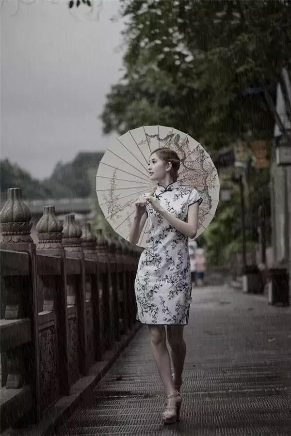 青花旗袍,极致的中国诱惑