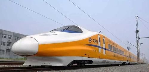  「我国」我国最特殊的高铁，只在凌晨发车，不搭乘客，上面只坐4