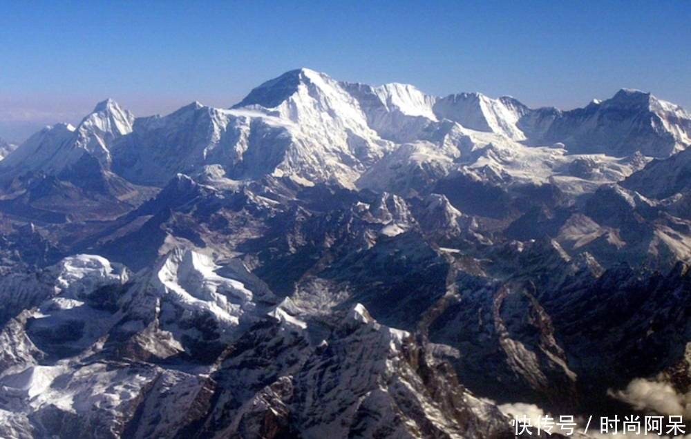 从有毒的沙漠到炽热的火山：这是地球上10个最极端的旅游目的地！