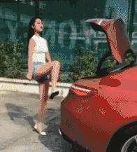 姑娘们没有大长腿，就别强行“一字马”了，行吗?