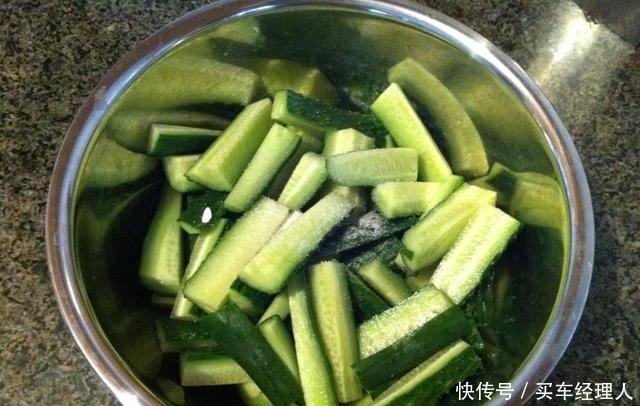 酱黄瓜怎么腌制又脆又好吃 t0190a11febbe7725a8.jpg