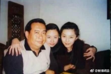 范冰冰前闺蜜爆料:范冰冰人在美国 与李晨已分手