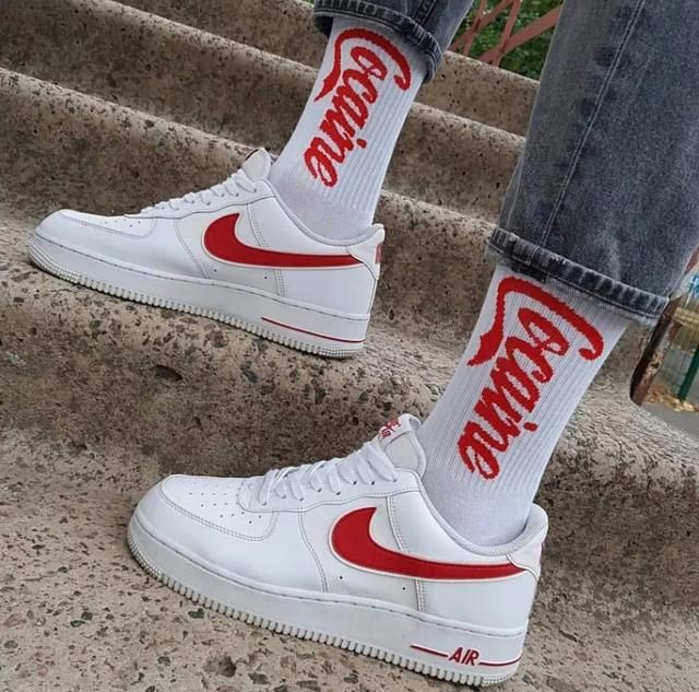  [时髦]没想到袜子也能穿得这么时髦！