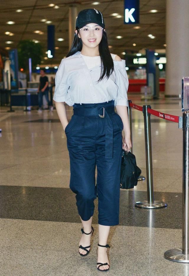 张含韵终于会打扮自己了，网友:再胖一点也不怕!