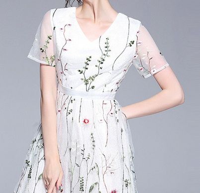 哇塞,太美了!头一次见那么好看的减龄裙,7080穿上似大姑娘