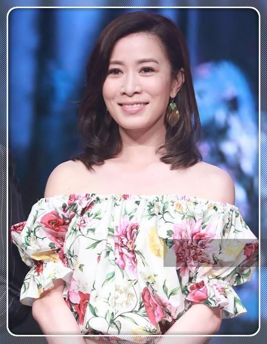 当37岁秦岚同框43岁佘诗曼，网友直呼：你们为啥总是不变老？