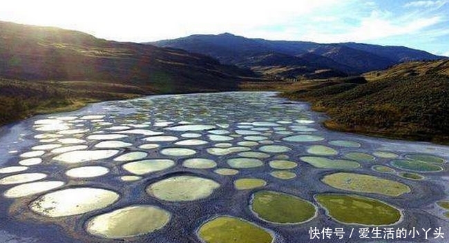 全球十大奇特的自然景观,五色河呈现五种色彩,看起来非常的梦幻