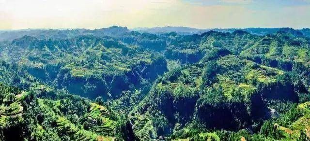  『牛峰寨』四川有个古寨群，离重庆很近，号称中国穹窿的古寨群