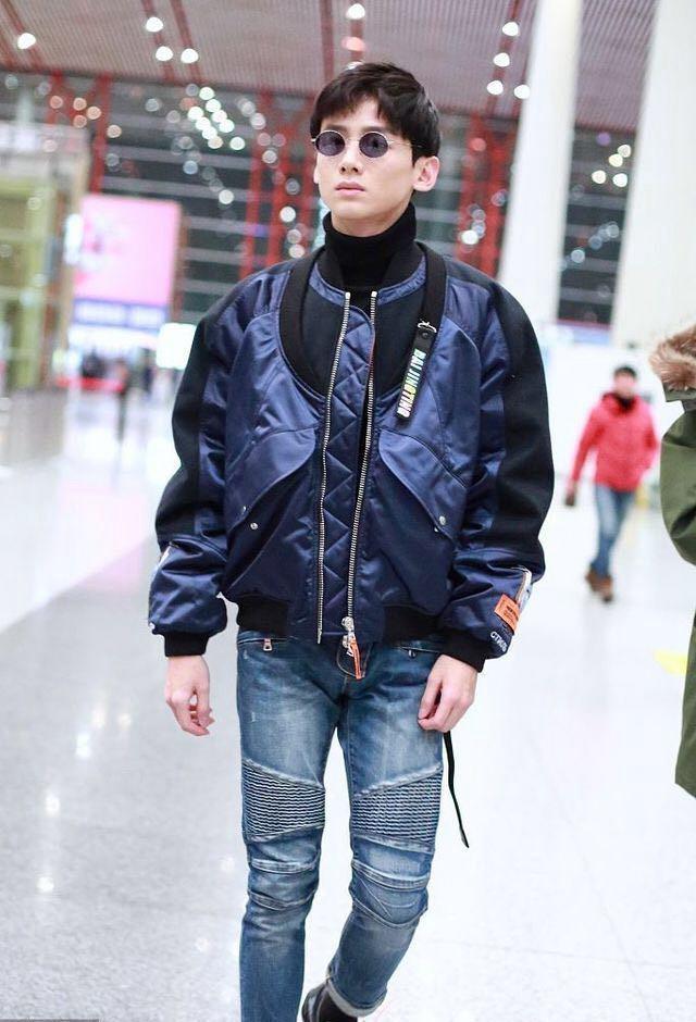 确认过眼神，“失踪人口”回归！白敬亭的“犬系”穿搭了解一下