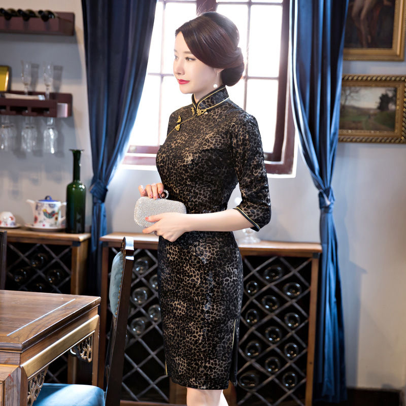 复古丝绒旗袍裙，穿出女性优雅贵气