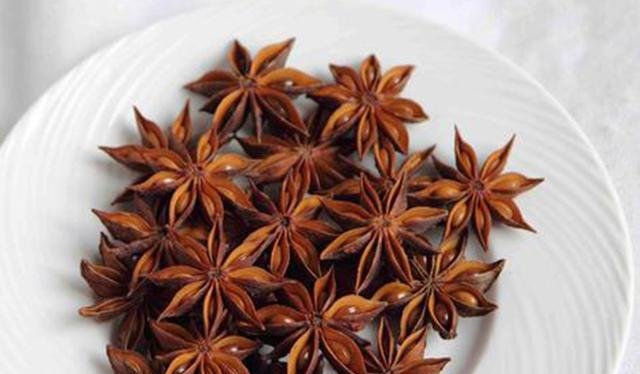  『麦粒』不起眼的麦粒，这样加工一下，不仅能钓鲫鱼，鲤鱼草鱼也能钓
