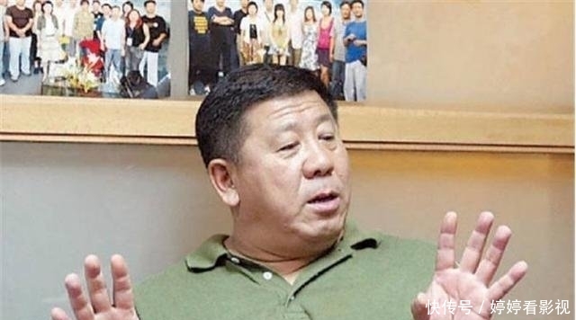 没什么:他没什么知名度,演技却是公认,从不跟公司签约,老婆身份很牛!