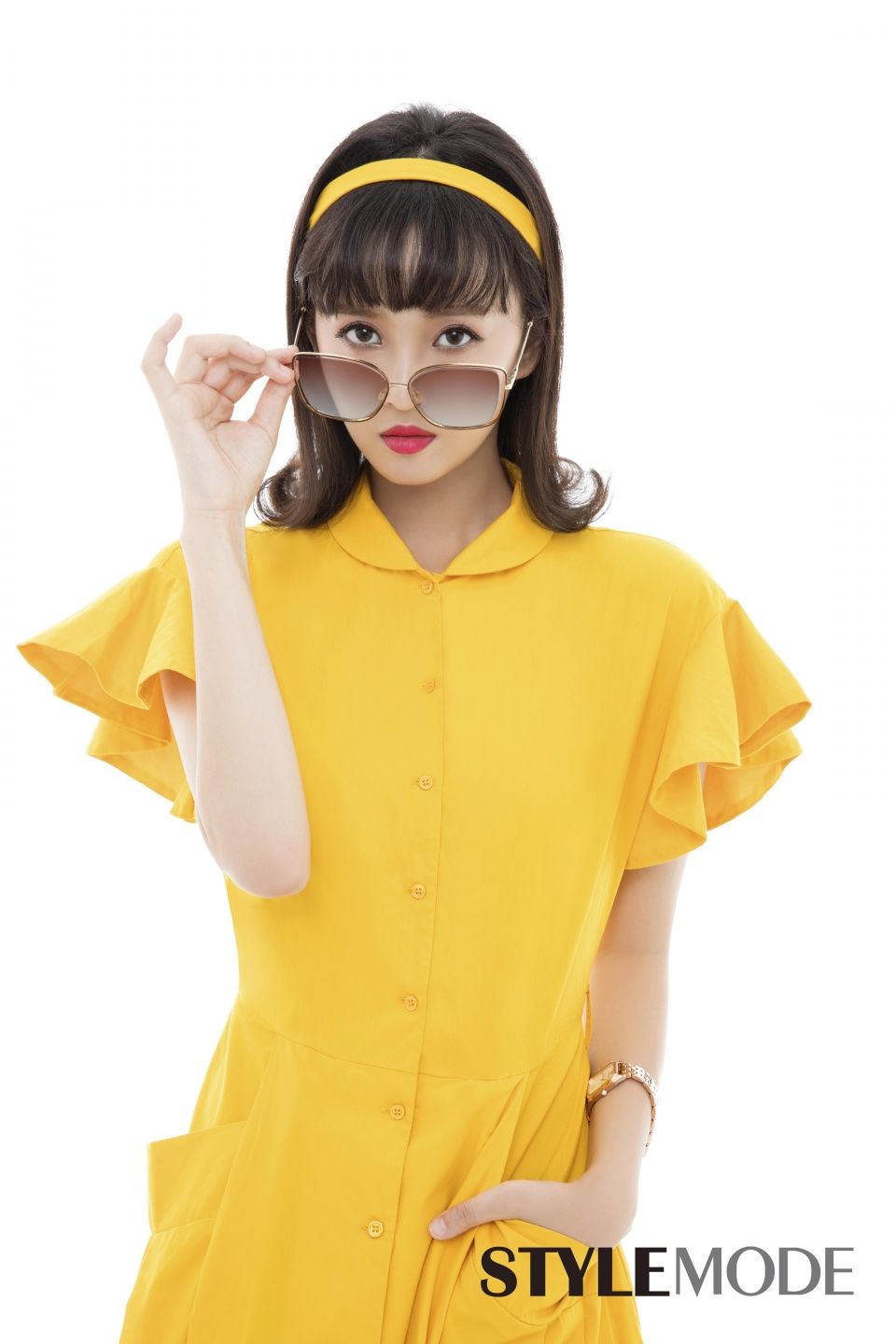 演员虞朗 教你早秋穿搭如何气场全开!