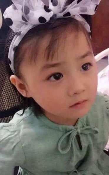 一胖毁所有!连小孩子也不例外,夫妻将女儿交奶奶带后差点认不出