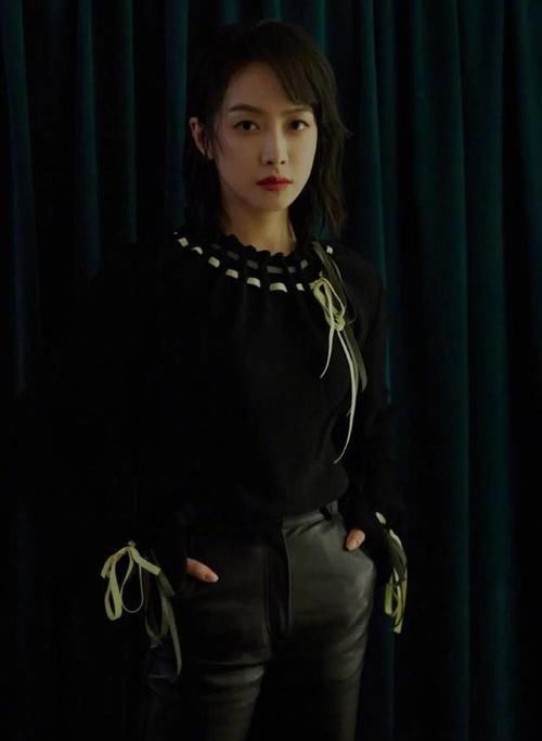  『针织衫』早春不知道怎么穿？针织衫帮你解决大问题，减龄还时髦