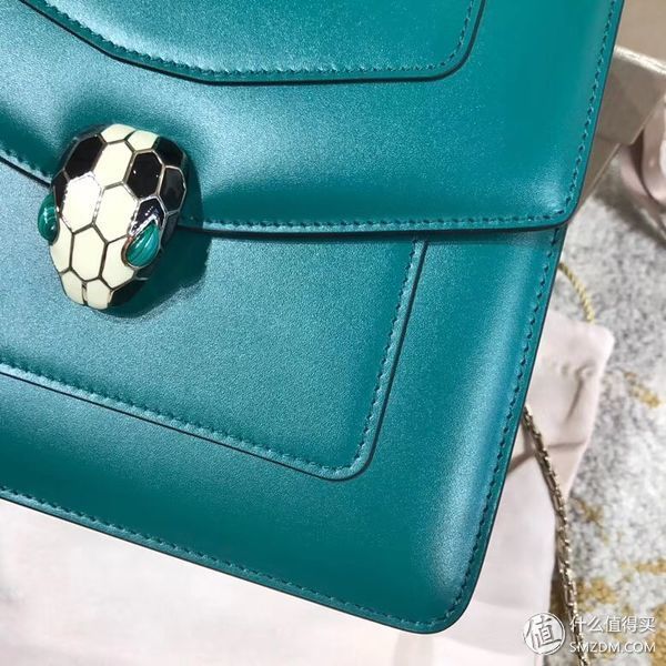 宝格丽祖母绿小号蛇头包入手评测