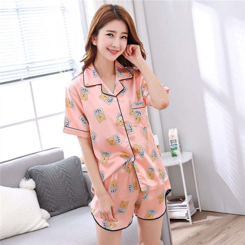 韩国姐姐喜欢穿这样的睡衣?带有蕾丝,太性感了,让人大开眼界