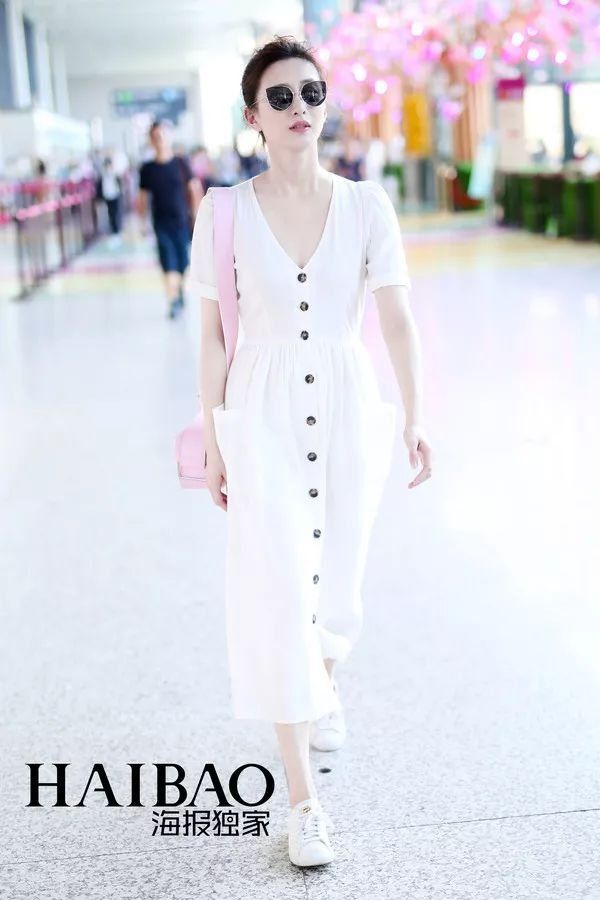 朱亚文女儿这么可爱!关晓彤鹿晗都见过家长了?【海报街拍】