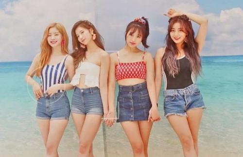 太敢穿！这位idol竟直接穿泳衣上台！网友称“有身材就是任性”