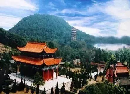 如果一生只去一次湖南,那走这条路线就够了,霸占湖南大半的美