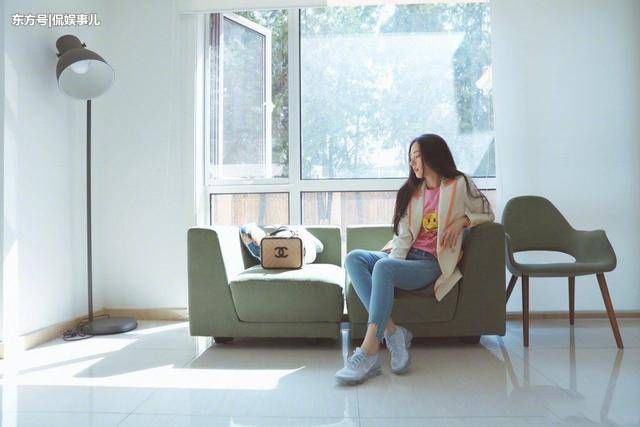 郭碧婷豁出去了!为秀长腿不慎露出内裤,网友:别遮了都看光了!