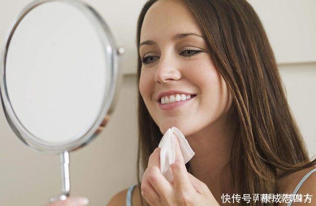 「敷面膜」皮肤差的女人,谨记这4个“护肤小技巧”,轻松恢复白皙水嫩肌