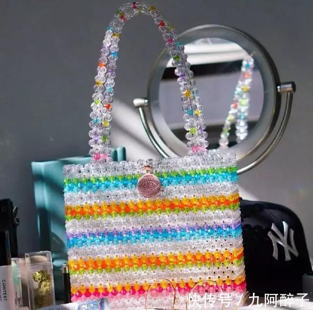  色彩■禁止无趣！谁背谁时髦的串珠包大合集！DIY手工串珠