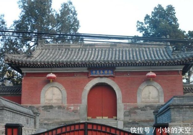 中国最“怪”寺庙 500年来从没开过门 不受香火却屹立不倒！