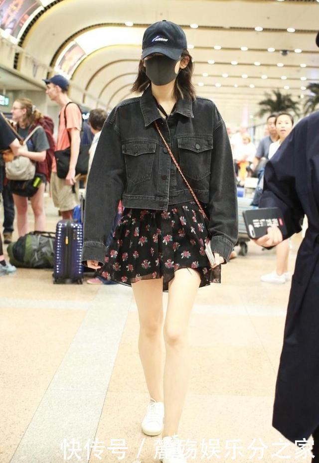 秦岚娜扎撞衫同款牛仔夹克衫,一个搭短裙,一个搭短裤,谁更美