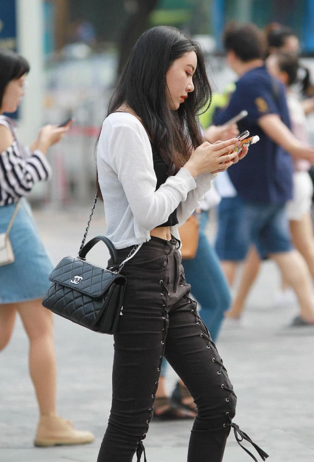  辣妈|大家有没有发现，辣妈穿的蜜桃裤不合身吧？