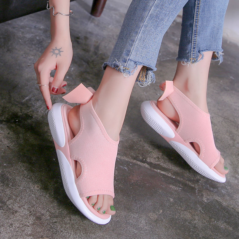 不会穿高跟鞋?这8款“厚底运动凉鞋”，舒适又显高，出门不累脚