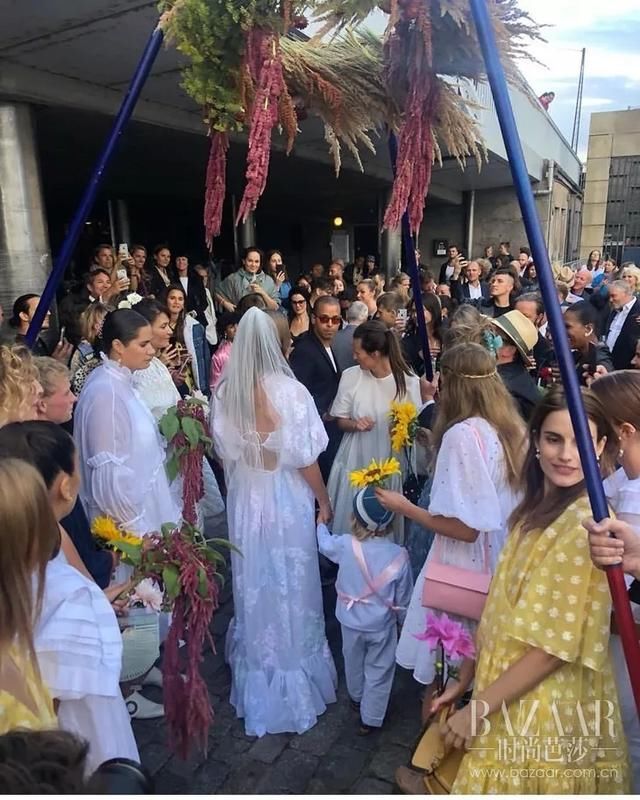 她们的幸福太“刺眼”，说这样的婚礼我一点都不羡慕，你信？