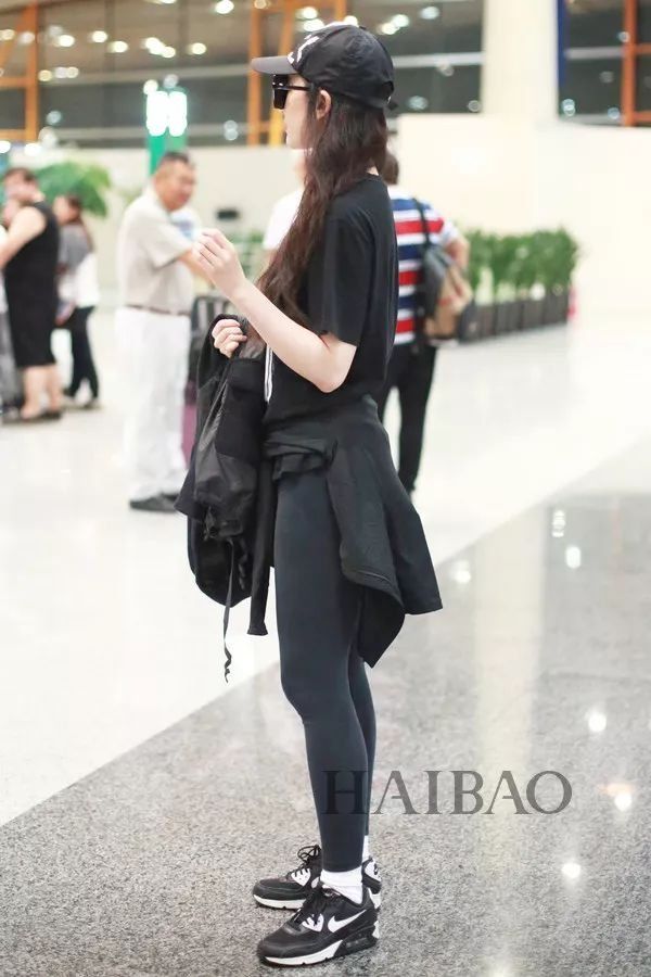 晴格格王艳让人不敢认!杨烁老婆原来是她…【海报街拍】