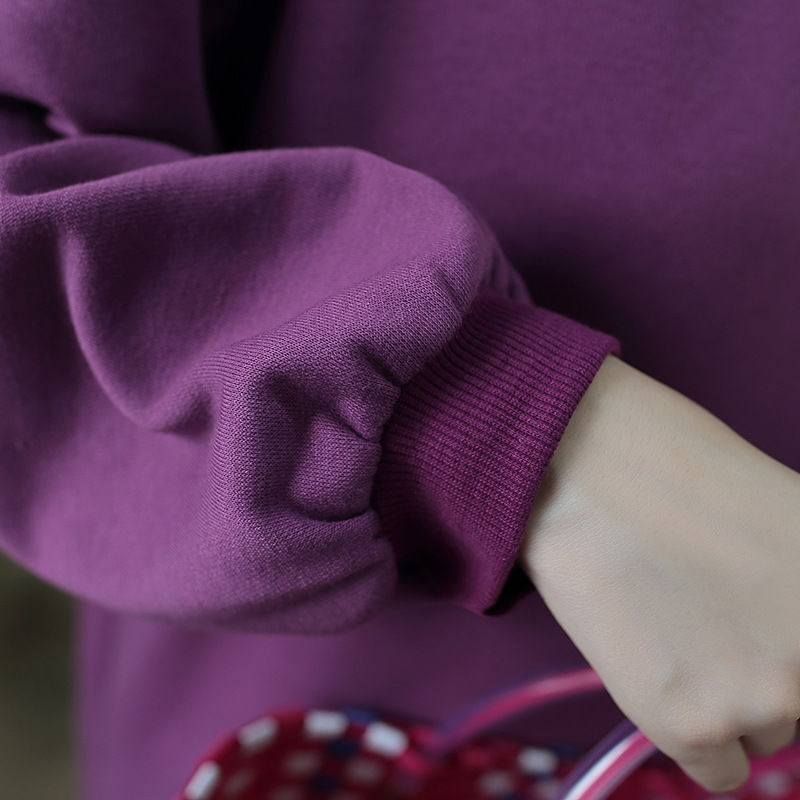 别怪我没告诉你，今年流行卫衣裙+长筒靴，春节穿上真的美极了