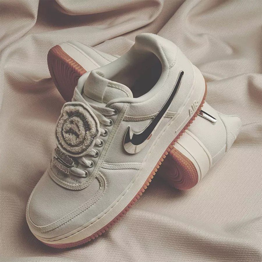 近期起飞的球鞋里,熊猫只排倒数第 2!第 1 名根本买不到!